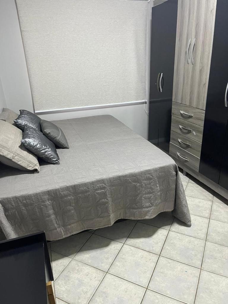 Apartamento Na Melhor Localizacao Da Meia Praia Итапема Екстериор снимка